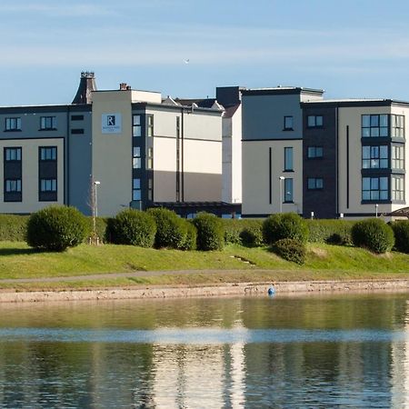 Ramsey Park Hotel Bagian luar foto