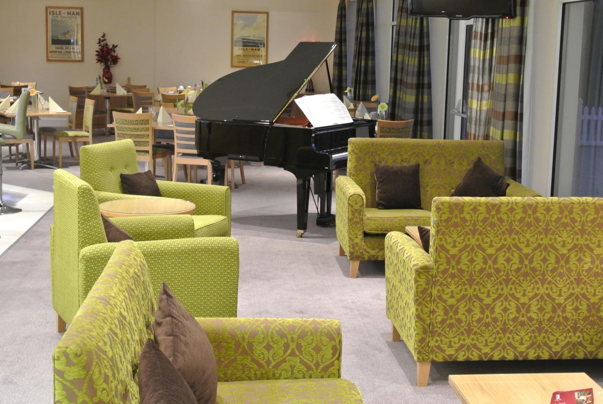 Ramsey Park Hotel Bagian luar foto