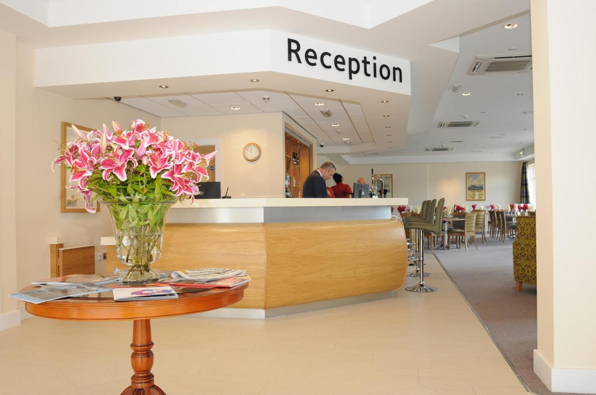 Ramsey Park Hotel Bagian luar foto